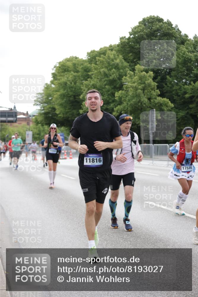 29.06.2025 - hella hamburg halbmarathon Jannik Wohlers http://msf.ph/oto/8193027 29.06.2025 10:24:25 Lombardsbrücke 1352, 2108, 2249, 2944, 3099, 3113, 4008, 4010, 4221, 4444, 5126, 6261, 10907, 11651, 11816, 11817, 14898, 15124, 15942, 15975, 17535, 18105, 18194, 18198 meine-sportfotos.de