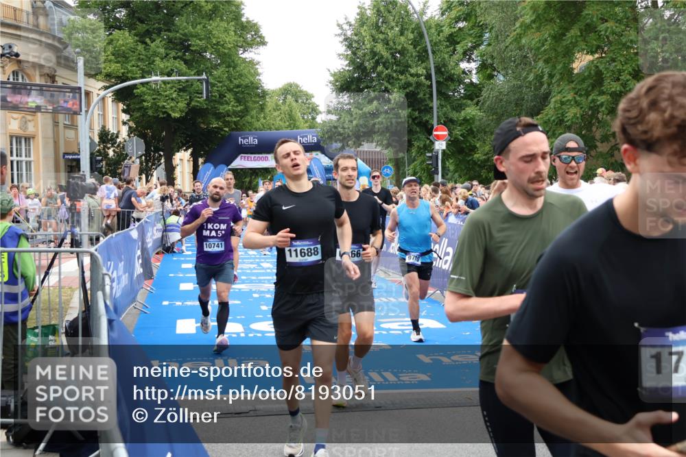 29.06.2025 - hella hamburg halbmarathon Zöllner http://msf.ph/oto/8193051 29.06.2025 10:45:11 Ziel 2270, 3917, 4997, 6266, 6575, 6819, 7087, 7709, 9302, 9710, 10313, 10741, 11688, 13919, 15365, 15651, 16685, 16689, 17120, 17960, 18346, 18718 meine-sportfotos.de