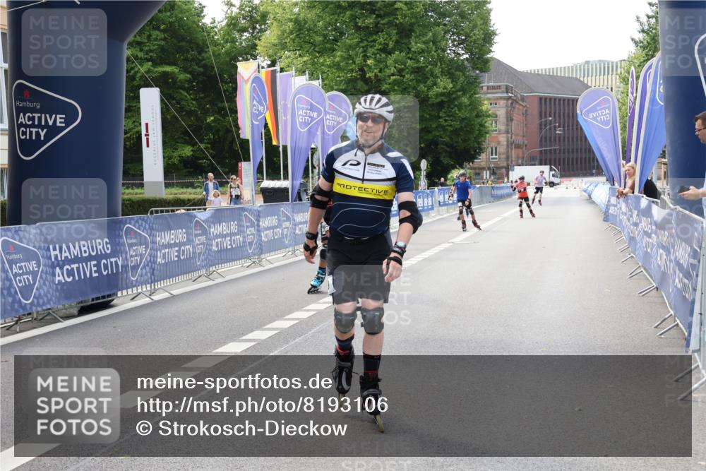 29.06.2025 - hella hamburg halbmarathon Strokosch-Dieckow http://msf.ph/oto/8193106 29.06.2025 09:34:55 Ziel 20095, 20099, 20102, 20254, 20255, 20289, 20324 meine-sportfotos.de