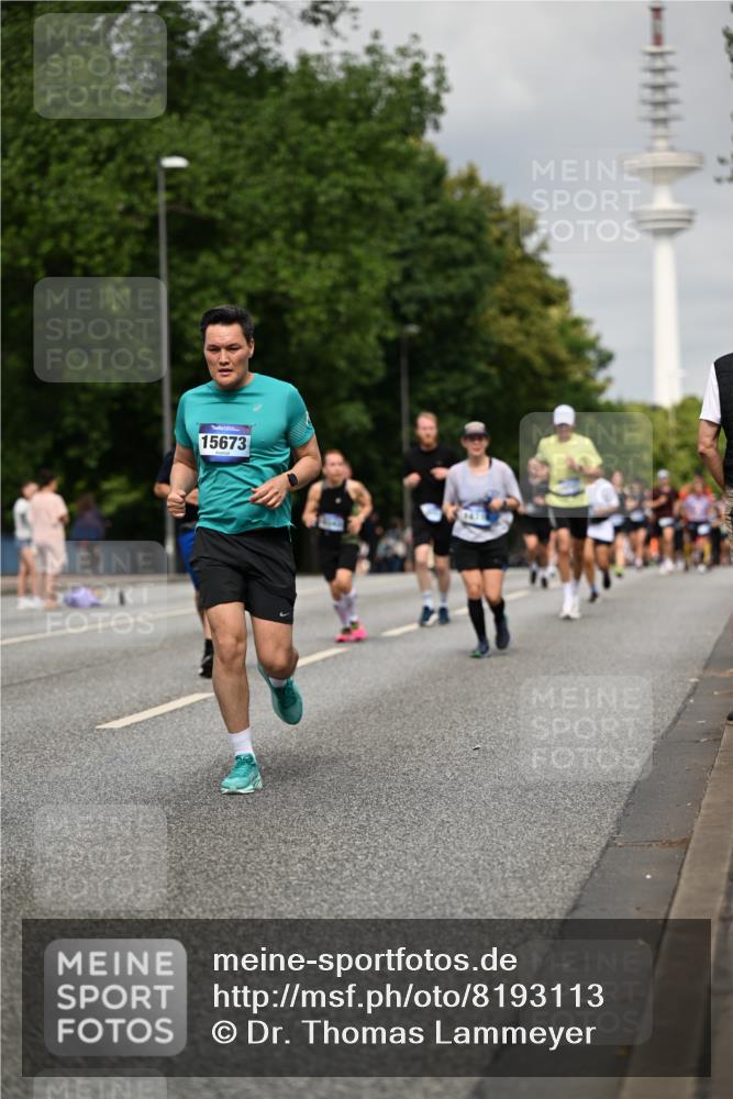 29.06.2025 - hella hamburg halbmarathon Dr. Thomas Lammeyer http://msf.ph/oto/8193113 29.06.2025 10:11:12 Kennedybrücke 1245, 4502, 5287, 5807, 5845, 6314, 6664, 9560, 10212, 10297, 10703, 11114, 11394 meine-sportfotos.de