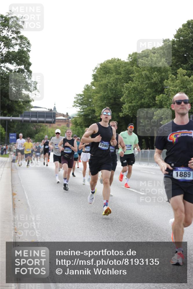 29.06.2025 - hella hamburg halbmarathon Jannik Wohlers http://msf.ph/oto/8193135 29.06.2025 09:46:07 Lombardsbrücke 1344, 1889, 3955, 4477, 4944, 5048, 7534, 7901, 8784, 8864, 10298, 10865, 10929, 11230, 11304, 11661, 12987, 13252, 13617, 13961, 14276, 14450, 15902, 16065, 16140, 16243, 16811, 16931, 16957, 17826, 18277, 18422 meine-sportfotos.de