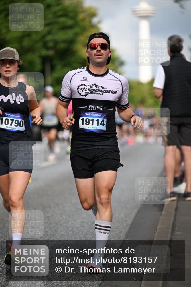 29.06.2025 - hella hamburg halbmarathon Dr. Thomas Lammeyer http://msf.ph/oto/8193157 29.06.2025 09:47:43 Kennedybrücke 1065, 2879, 3075, 3845, 3968, 4678, 5344, 7231, 7349, 7793, 8975, 9047, 10106, 10173, 10790 meine-sportfotos.de