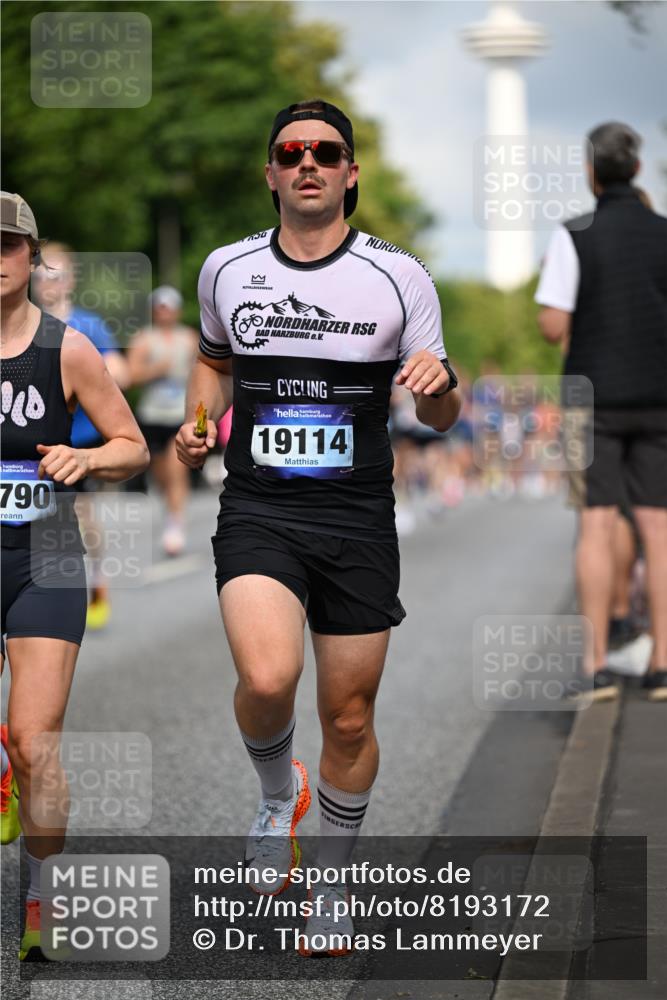 29.06.2025 - hella hamburg halbmarathon Dr. Thomas Lammeyer http://msf.ph/oto/8193172 29.06.2025 09:47:43 Kennedybrücke 1065, 2879, 3075, 3845, 3968, 4678, 5344, 7231, 7349, 7793, 8975, 9047, 10106, 10173, 10790 meine-sportfotos.de