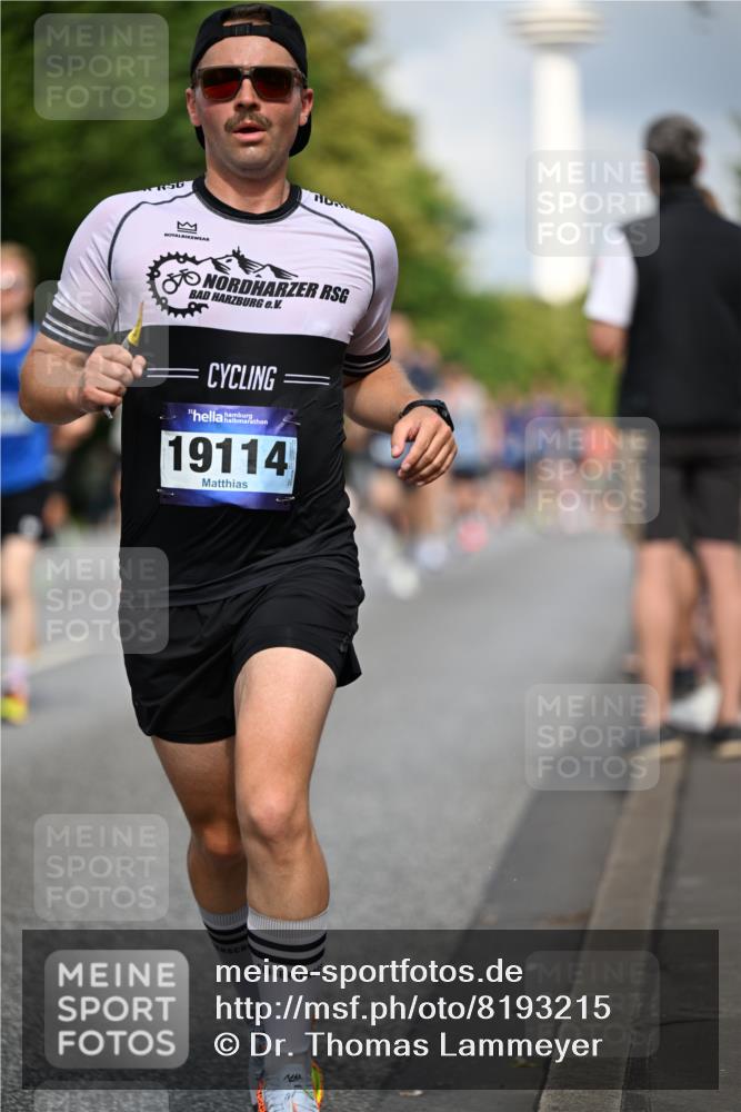 29.06.2025 - hella hamburg halbmarathon Dr. Thomas Lammeyer http://msf.ph/oto/8193215 29.06.2025 09:47:43 Kennedybrücke 1065, 2879, 3075, 3845, 3968, 4678, 5344, 7231, 7349, 7793, 8975, 9047, 10106, 10173, 10790 meine-sportfotos.de