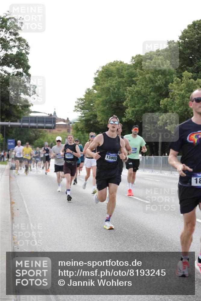 29.06.2025 - hella hamburg halbmarathon Jannik Wohlers http://msf.ph/oto/8193245 29.06.2025 09:46:07 Lombardsbrücke 1344, 1889, 3955, 4477, 4944, 5048, 7534, 7901, 8784, 8864, 10298, 10865, 10929, 11230, 11304, 11661, 12987, 13252, 13617, 13961, 14276, 14450, 15902, 16065, 16140, 16243, 16811, 16931, 16957, 17826, 18277, 18422 meine-sportfotos.de