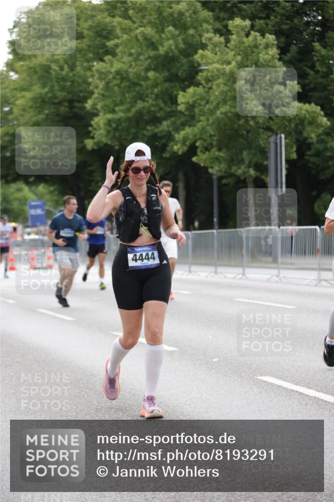 29.06.2025 - hella hamburg halbmarathon Jannik Wohlers http://msf.ph/oto/8193291 29.06.2025 10:24:27 Lombardsbrücke 1740, 2108, 2249, 3099, 3113, 4008, 4010, 4444, 5126, 6261, 10907, 11816, 11817, 14898, 15124, 15942, 15975, 17535, 17954, 18194, 18198 meine-sportfotos.de