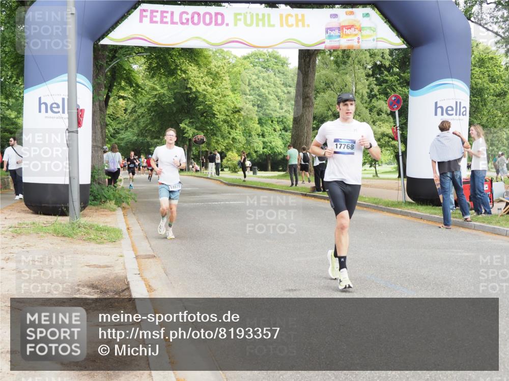 29.06.2025 - hella hamburg halbmarathon MichiJ http://msf.ph/oto/8193357 29.06.2025 10:20:05 Zwischen KM18-KM19 3379, 8323, 12691, 17768, 18871 meine-sportfotos.de