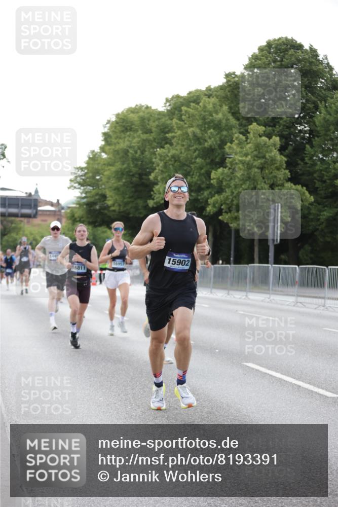 29.06.2025 - hella hamburg halbmarathon Jannik Wohlers http://msf.ph/oto/8193391 29.06.2025 09:46:07 Lombardsbrücke 1344, 1889, 3955, 4477, 4944, 5048, 7534, 7901, 8784, 8864, 10298, 10865, 10929, 11230, 11304, 11661, 12987, 13252, 13617, 13961, 14276, 14450, 15902, 16065, 16140, 16243, 16811, 16931, 16957, 17826, 18277, 18422 meine-sportfotos.de