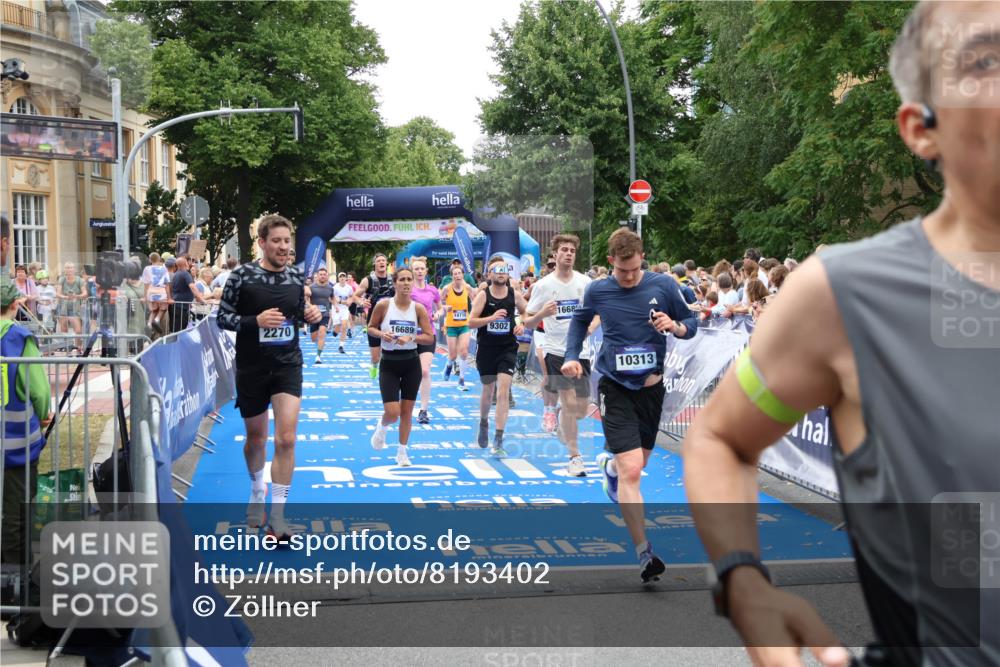 29.06.2025 - hella hamburg halbmarathon Zöllner http://msf.ph/oto/8193402 29.06.2025 10:45:15 Ziel 2270, 6054, 6375, 6575, 6819, 7087, 9302, 10313, 12783, 15636, 15651, 15741, 15760, 16513, 16685, 16689, 17120, 17960, 18346, 18718 meine-sportfotos.de