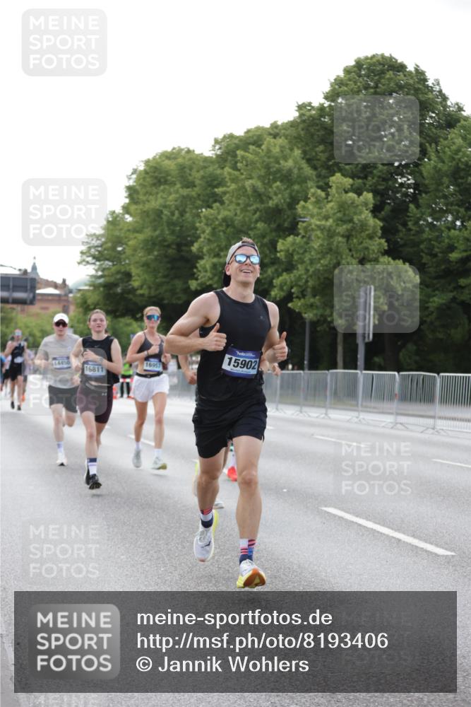29.06.2025 - hella hamburg halbmarathon Jannik Wohlers http://msf.ph/oto/8193406 29.06.2025 09:46:07 Lombardsbrücke 1344, 1889, 3955, 4477, 4944, 5048, 7534, 7901, 8784, 8864, 10298, 10865, 10929, 11230, 11304, 11661, 12987, 13252, 13617, 13961, 14276, 14450, 15902, 16065, 16140, 16243, 16811, 16931, 16957, 17826, 18277, 18422 meine-sportfotos.de