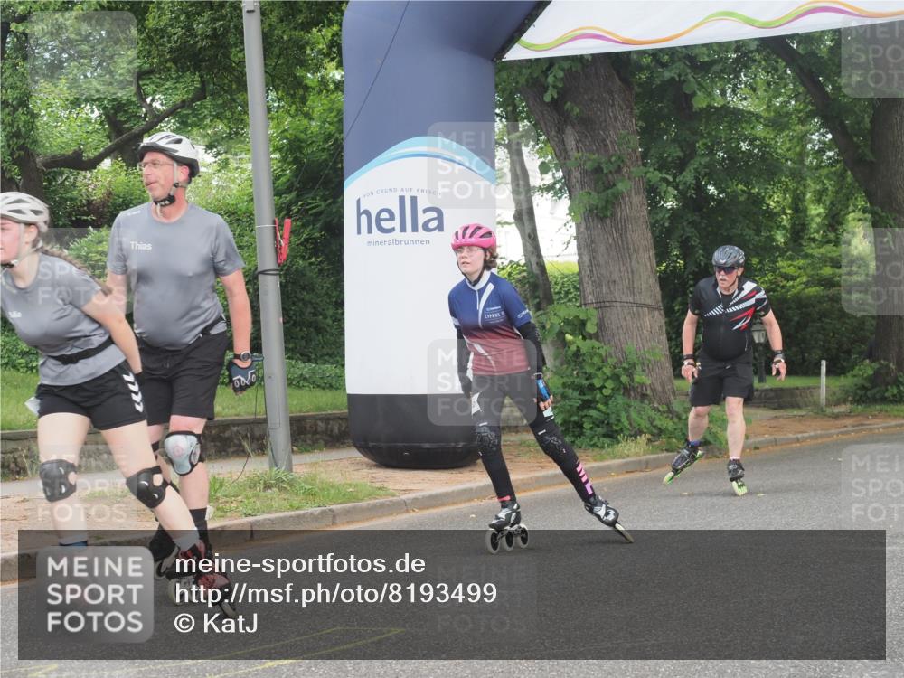 29.06.2025 - hella hamburg halbmarathon KatJ http://msf.ph/oto/8193499 29.06.2025 09:27:06 Zwischen KM18-KM19  meine-sportfotos.de