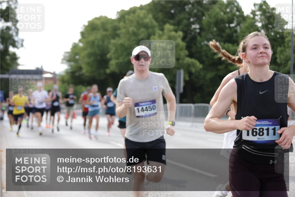 29.06.2025 - hella hamburg halbmarathon Jannik Wohlers http://msf.ph/oto/8193631 29.06.2025 09:46:10 Lombardsbrücke 1344, 1889, 2243, 4477, 4944, 5048, 5152, 6683, 7534, 7628, 7901, 8312, 8784, 10298, 10865, 10927, 10929, 11230, 11304, 11661, 12447, 12987, 13252, 13617, 13961, 14310, 14450, 15902, 16065, 16140, 16243, 16811, 16931, 16957, 17751, 18277, 18422 meine-sportfotos.de