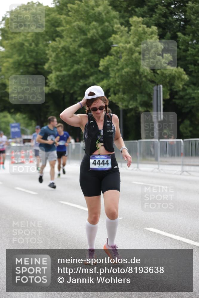 29.06.2025 - hella hamburg halbmarathon Jannik Wohlers http://msf.ph/oto/8193638 29.06.2025 10:24:28 Lombardsbrücke 1740, 2108, 2249, 3099, 3113, 4008, 4010, 4444, 5126, 6261, 9573, 10907, 11400, 11816, 11817, 14898, 15124, 15942, 17535, 17954, 18194, 18198 meine-sportfotos.de