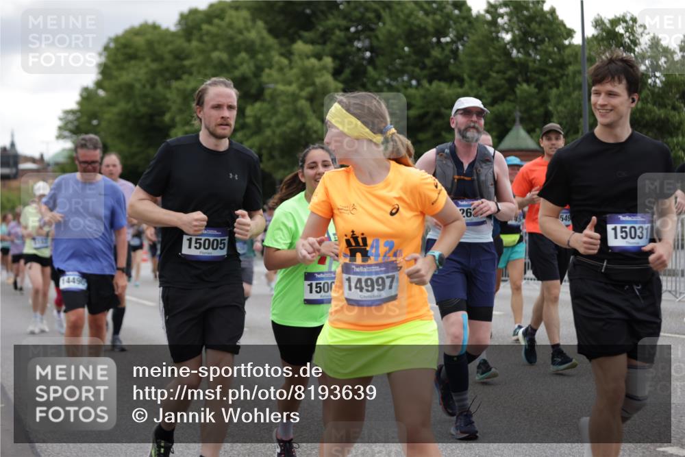 29.06.2025 - hella hamburg halbmarathon Jannik Wohlers http://msf.ph/oto/8193639 29.06.2025 11:13:43 Lombardsbrücke 1454, 1756, 2465, 3299, 3318, 3368, 3587, 3588, 3682, 3683, 3972, 4500, 4501, 4753, 5153, 5679, 5772, 6420, 6445, 6812, 7151, 7388, 7906, 8659, 9692, 10612, 10753, 11132, 11312, 11549, 11746, 11845, 12081, 12667, 12738, 13084, 13278, 13718, 13815, 14490, 14568, 14997, 15003, 15005, 15031, 15653, 16044, 16188, 17399, 17479, 17624 meine-sportfotos.de