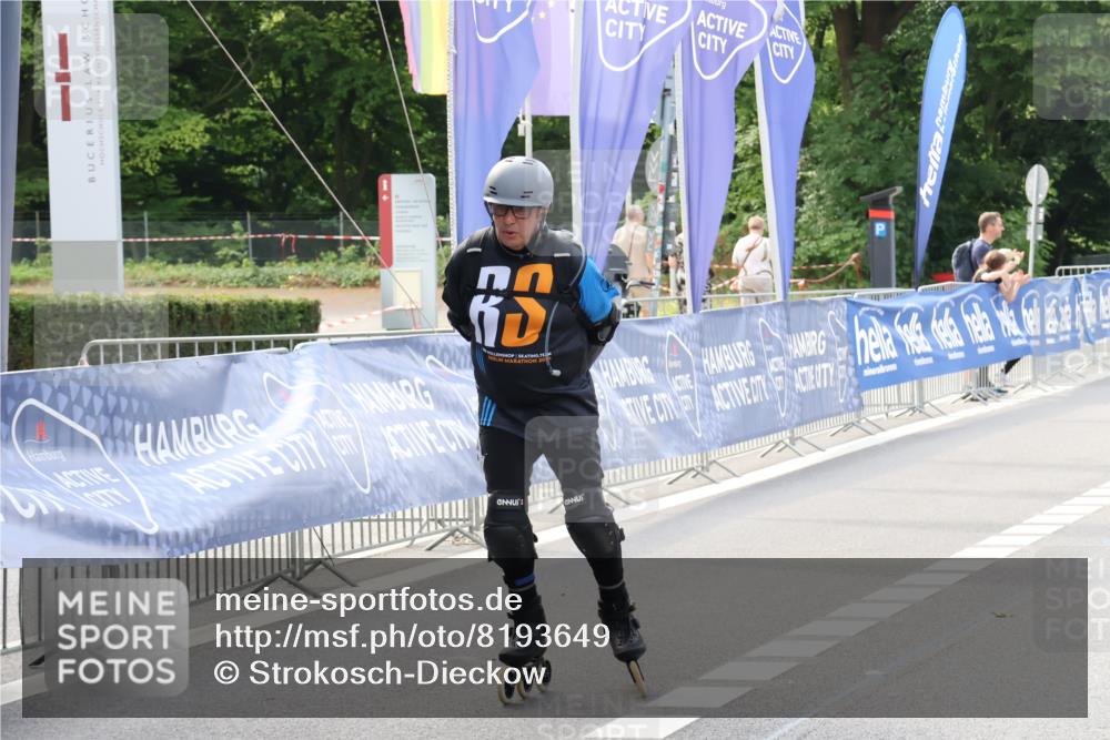 29.06.2025 - hella hamburg halbmarathon Strokosch-Dieckow http://msf.ph/oto/8193649 29.06.2025 09:36:14 Ziel 20120, 20393, 20394, 20398 meine-sportfotos.de
