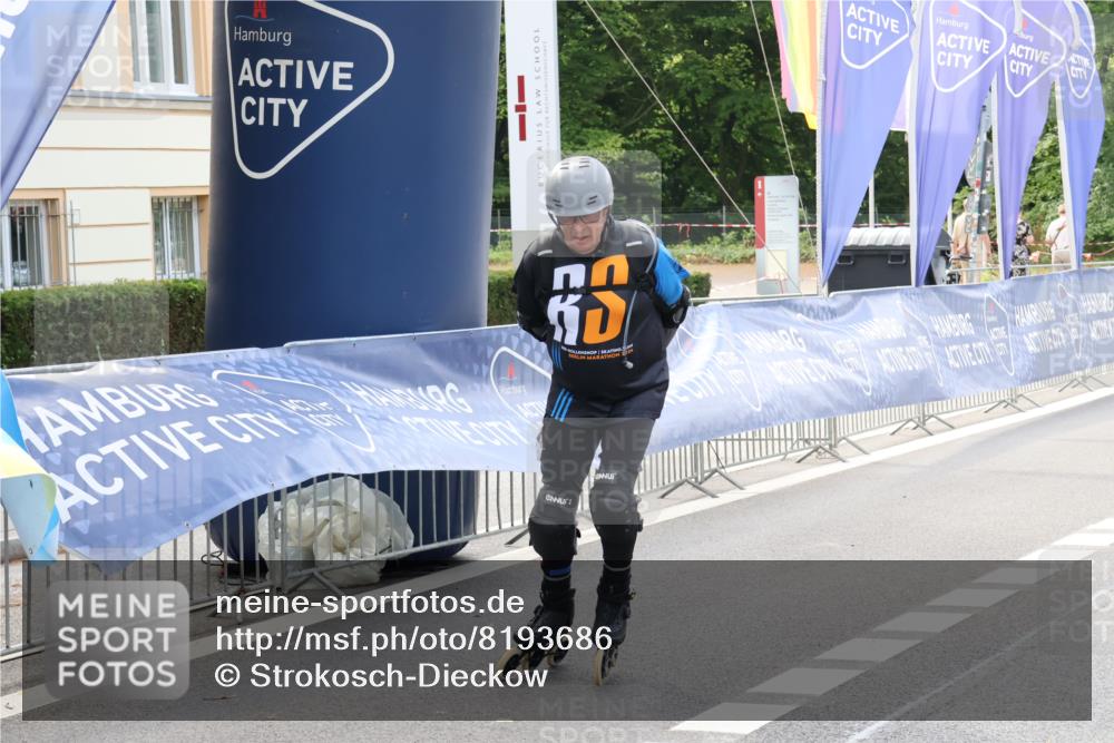 29.06.2025 - hella hamburg halbmarathon Strokosch-Dieckow http://msf.ph/oto/8193686 29.06.2025 09:36:15 Ziel 20120, 20279, 20393, 20394, 20398 meine-sportfotos.de