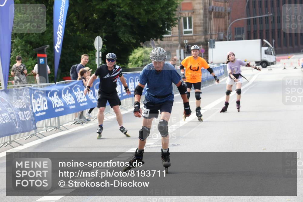 29.06.2025 - hella hamburg halbmarathon Strokosch-Dieckow http://msf.ph/oto/8193711 29.06.2025 09:36:19 Ziel 20120, 20279, 20393, 20394, 20398 meine-sportfotos.de