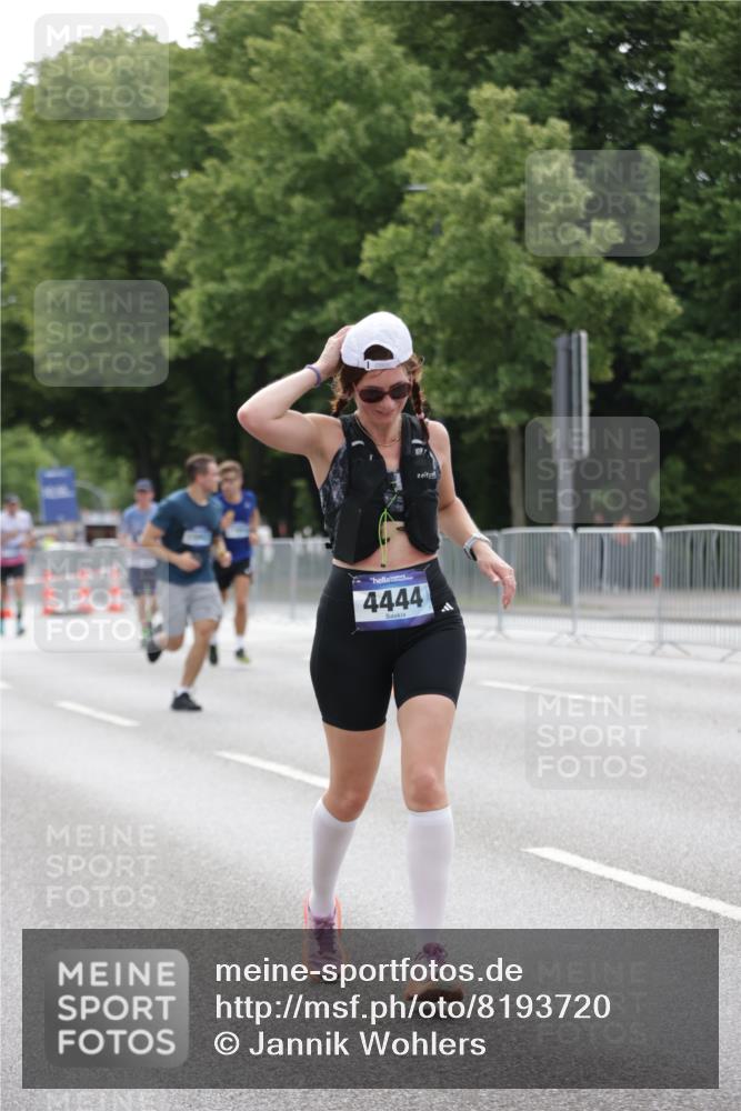 29.06.2025 - hella hamburg halbmarathon Jannik Wohlers http://msf.ph/oto/8193720 29.06.2025 10:24:28 Lombardsbrücke 1740, 2108, 2249, 3099, 3113, 4008, 4010, 4444, 5126, 6261, 9573, 10907, 11400, 11816, 11817, 14898, 15124, 15942, 17535, 17954, 18194, 18198 meine-sportfotos.de