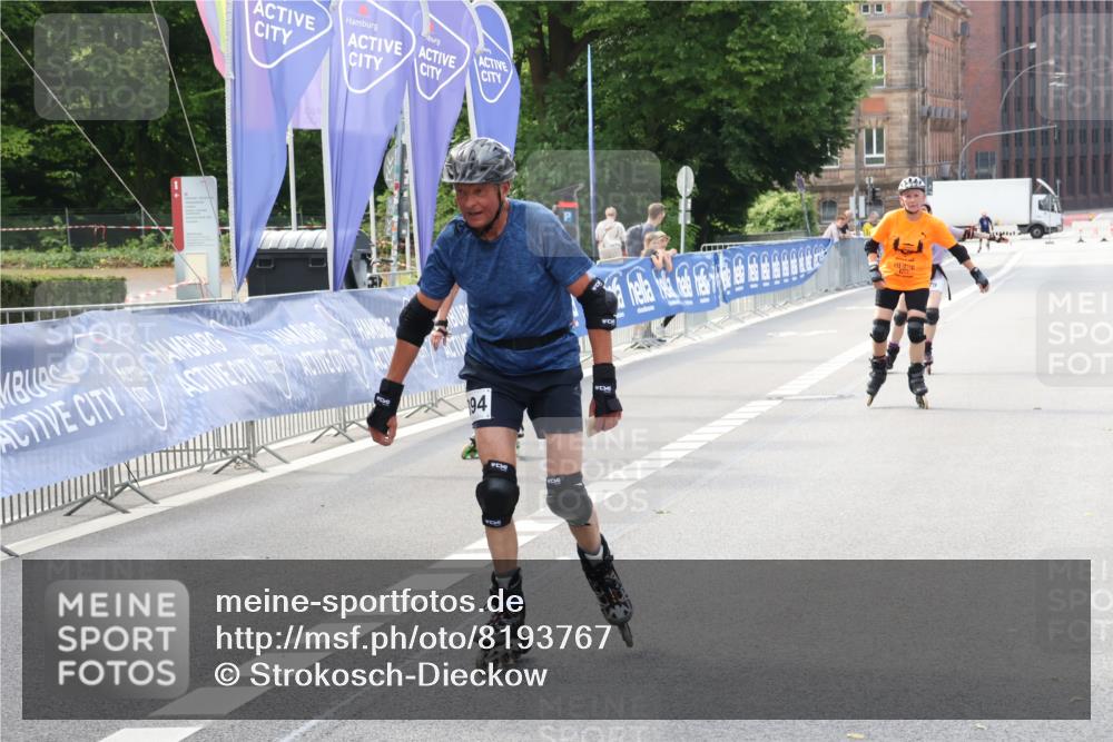 29.06.2025 - hella hamburg halbmarathon Strokosch-Dieckow http://msf.ph/oto/8193767 29.06.2025 09:36:22 Ziel 20120, 20279, 20393, 20394 meine-sportfotos.de