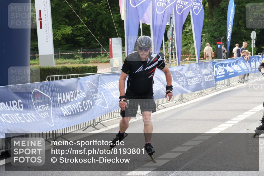 29.06.2025 - hella hamburg halbmarathon Strokosch-Dieckow http://msf.ph/oto/8193801 29.06.2025 09:36:24 Ziel 20120, 20279, 20393, 20394 meine-sportfotos.de