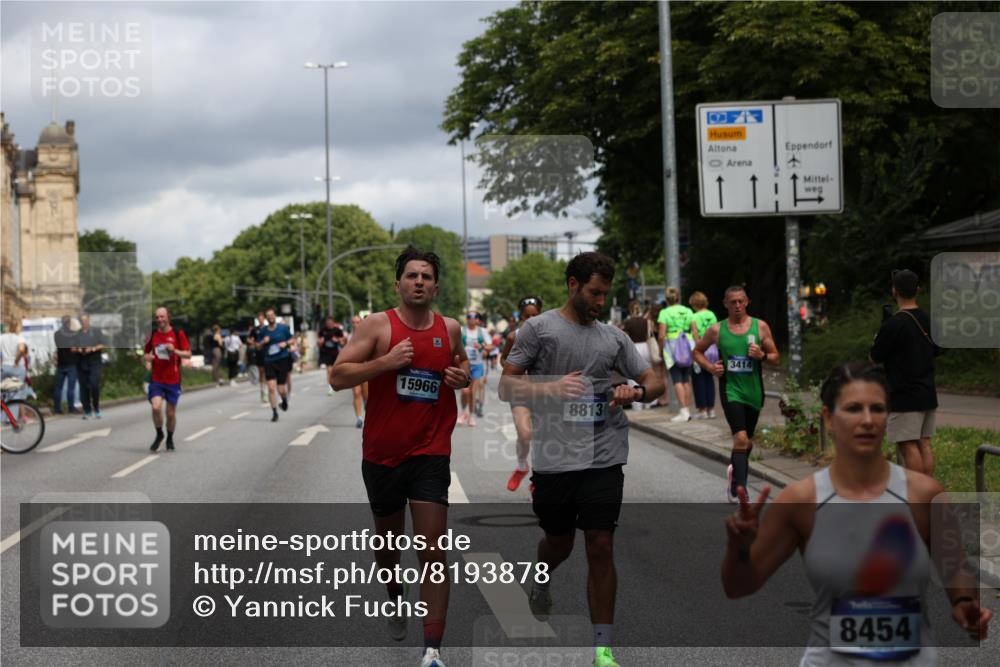29.06.2025 - hella hamburg halbmarathon Yannick Fuchs http://msf.ph/oto/8193878 29.06.2025 10:44:09 20KM 1216, 1321, 2020, 2234, 2788, 3296, 3414, 3543, 3562, 3852, 3947, 4247, 4933, 5447, 5894, 5978, 6125, 6282, 7100, 7657, 8153, 8313, 8454, 8576, 8689, 8813, 8899, 8921, 9031, 9303, 9491, 9551, 9597, 9723, 10189, 10480, 11339, 11975, 12203, 12235, 12527, 12733, 13159, 13225, 13282, 13463, 13758, 13976, 14562, 14794, 14838, 15620, 15966, 16000, 16242, 16403, 16732, 16738, 16843, 16877, 16887, 17001, 17282, 17319, 18228, 18229, 18350, 18451, 18499, 18884 meine-sportfotos.de