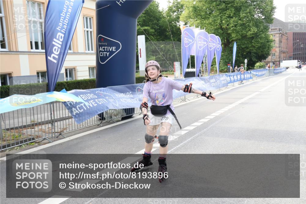 29.06.2025 - hella hamburg halbmarathon Strokosch-Dieckow http://msf.ph/oto/8193896 29.06.2025 09:36:27 Ziel 20120, 20279, 20393 meine-sportfotos.de