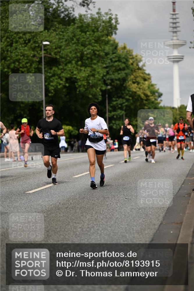 29.06.2025 - hella hamburg halbmarathon Dr. Thomas Lammeyer http://msf.ph/oto/8193915 29.06.2025 10:11:19 Kennedybrücke 4502, 5287, 5807, 5845, 5926, 6517, 7503, 10283, 10703, 11114, 11394 meine-sportfotos.de