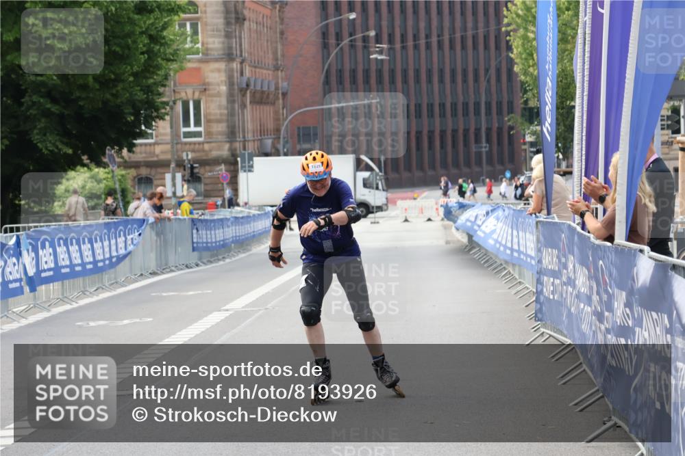 29.06.2025 - hella hamburg halbmarathon Strokosch-Dieckow http://msf.ph/oto/8193926 29.06.2025 09:36:52 Ziel 20094 meine-sportfotos.de