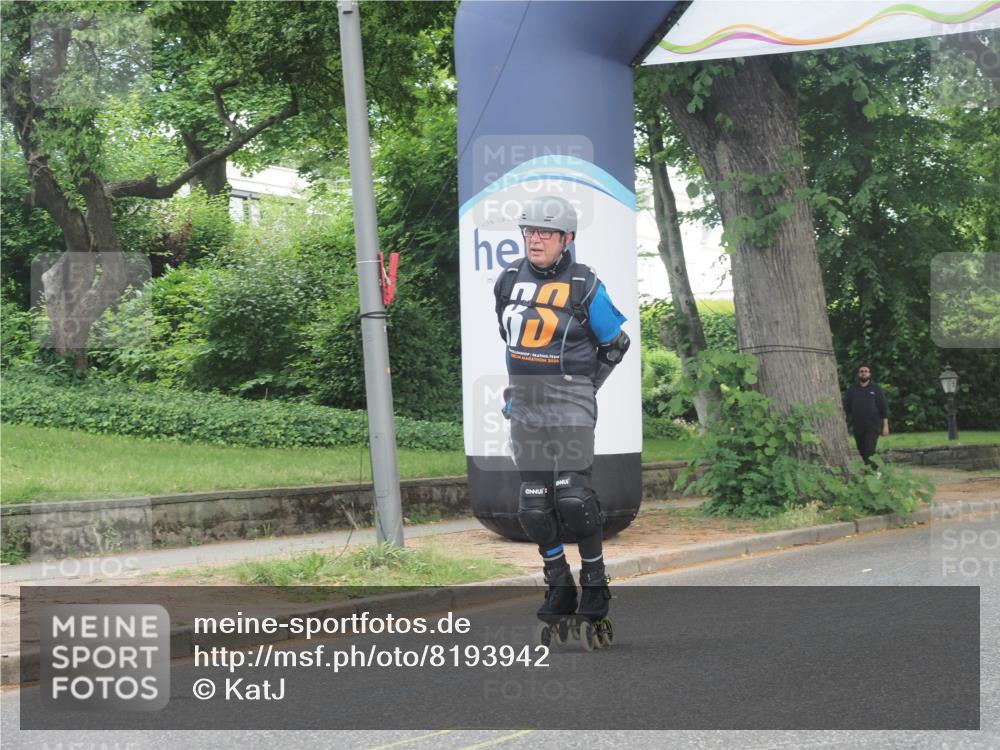 29.06.2025 - hella hamburg halbmarathon KatJ http://msf.ph/oto/8193942 29.06.2025 09:27:17 Zwischen KM18-KM19  meine-sportfotos.de