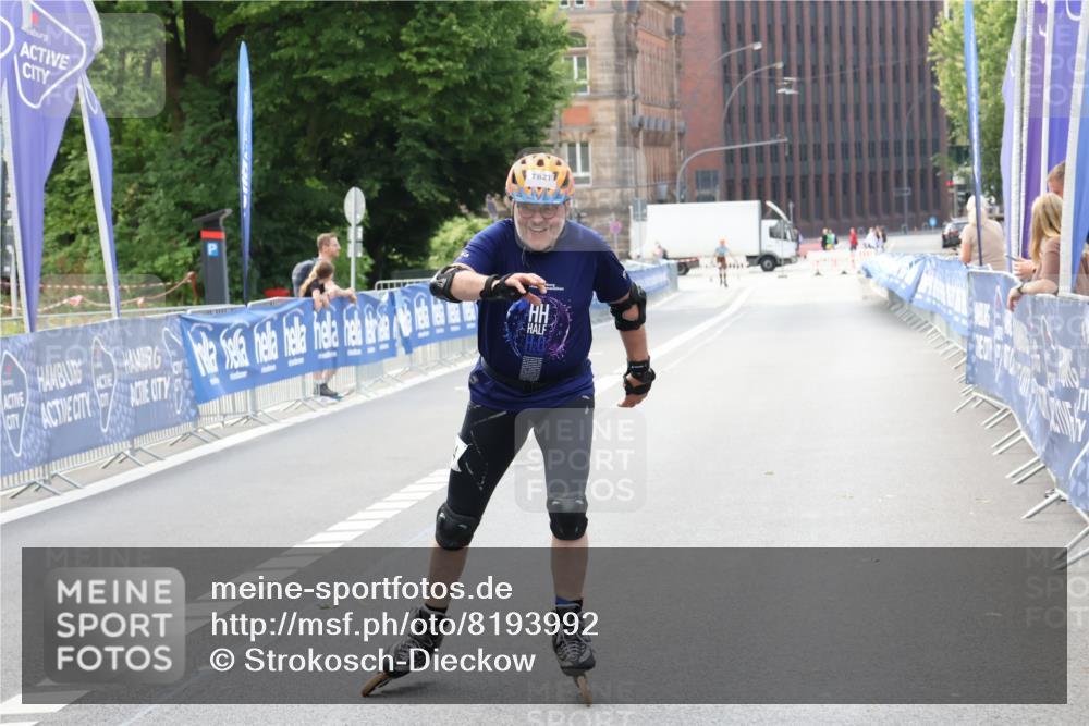 29.06.2025 - hella hamburg halbmarathon Strokosch-Dieckow http://msf.ph/oto/8193992 29.06.2025 09:36:54 Ziel 20094 meine-sportfotos.de
