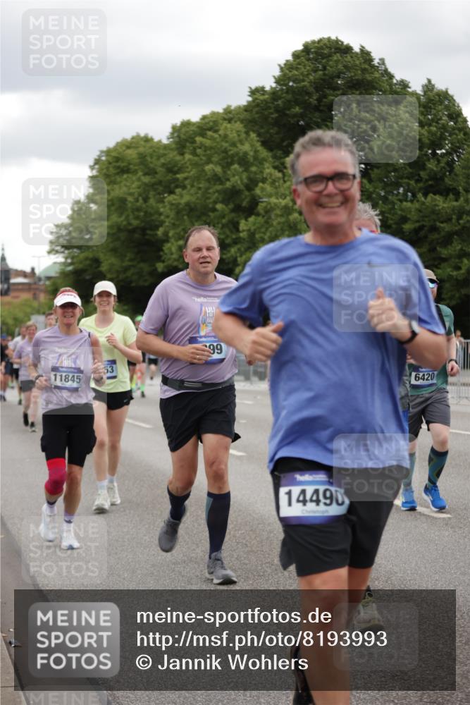 29.06.2025 - hella hamburg halbmarathon Jannik Wohlers http://msf.ph/oto/8193993 29.06.2025 11:13:45 Lombardsbrücke 1454, 1756, 2465, 3299, 3318, 3368, 3587, 3588, 3655, 3682, 3683, 3972, 4501, 4753, 5153, 5679, 5772, 5972, 6420, 6445, 7151, 7388, 7500, 7639, 7906, 8659, 9578, 9825, 9841, 10612, 10753, 11312, 11549, 11746, 11845, 12300, 12667, 12738, 13084, 13278, 13639, 13718, 13815, 14490, 14568, 15003, 15005, 15031, 15653, 16044, 17399, 17479, 17624 meine-sportfotos.de