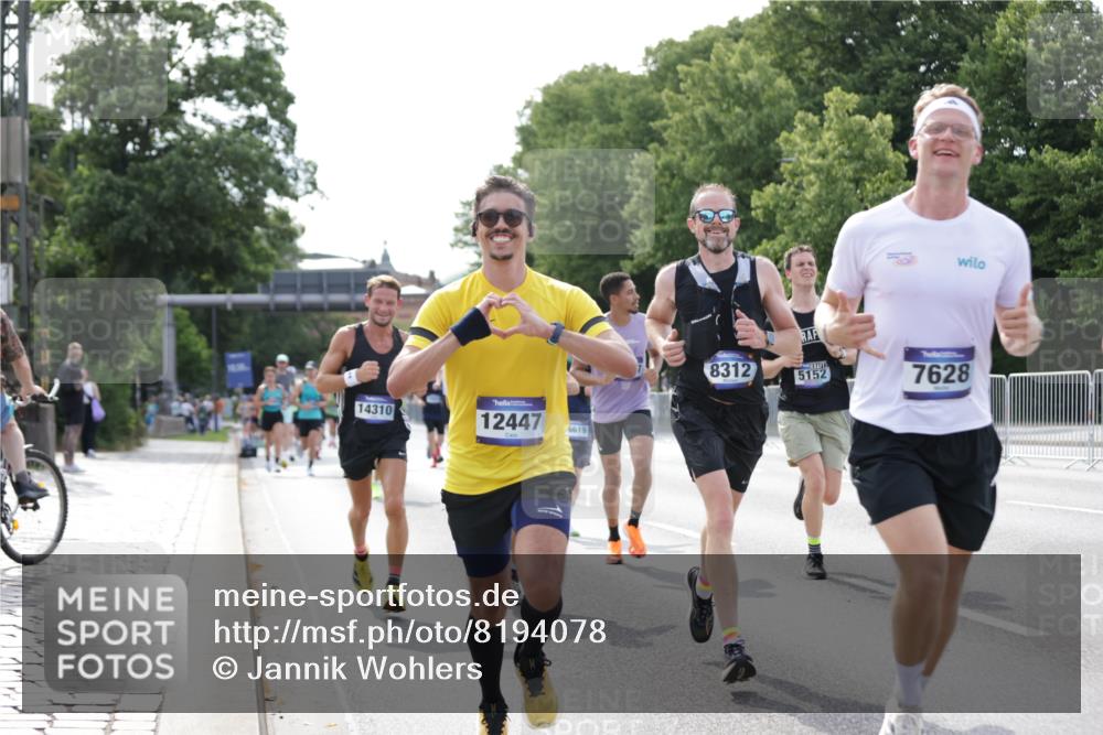 29.06.2025 - hella hamburg halbmarathon Jannik Wohlers http://msf.ph/oto/8194078 29.06.2025 09:46:15 Lombardsbrücke 1344, 1889, 2243, 4477, 4944, 5048, 5152, 6683, 7628, 8312, 10298, 10927, 10929, 11230, 11304, 11661, 12447, 12899, 12987, 13961, 14310, 14450, 15902, 16243, 16505, 16619, 16811, 16957, 17751, 18026, 18277, 18422 meine-sportfotos.de
