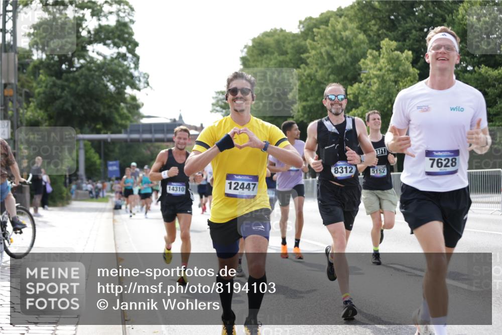 29.06.2025 - hella hamburg halbmarathon Jannik Wohlers http://msf.ph/oto/8194103 29.06.2025 09:46:15 Lombardsbrücke 1344, 1889, 2243, 4477, 4944, 5048, 5152, 6683, 7628, 8312, 10298, 10927, 10929, 11230, 11304, 11661, 12447, 12899, 12987, 13961, 14310, 14450, 15902, 16243, 16505, 16619, 16811, 16957, 17751, 18026, 18277, 18422 meine-sportfotos.de