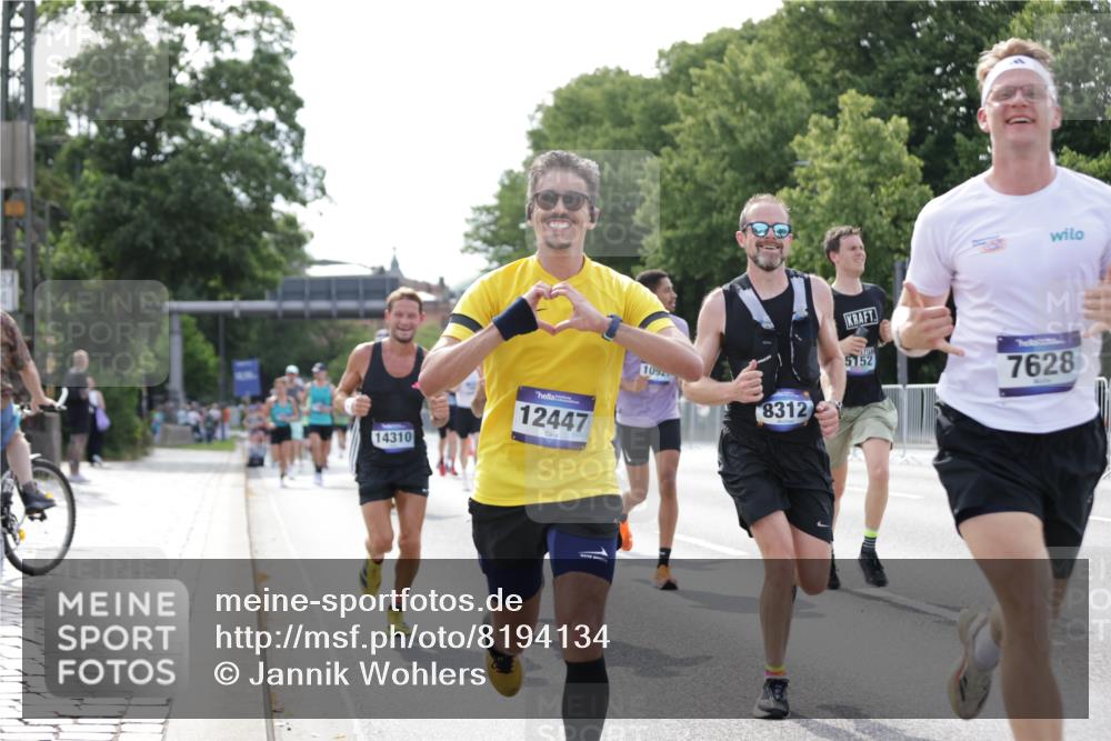 29.06.2025 - hella hamburg halbmarathon Jannik Wohlers http://msf.ph/oto/8194134 29.06.2025 09:46:15 Lombardsbrücke 1344, 1889, 2243, 4477, 4944, 5048, 5152, 6683, 7628, 8312, 10298, 10927, 10929, 11230, 11304, 11661, 12447, 12899, 12987, 13961, 14310, 14450, 15902, 16243, 16505, 16619, 16811, 16957, 17751, 18026, 18277, 18422 meine-sportfotos.de