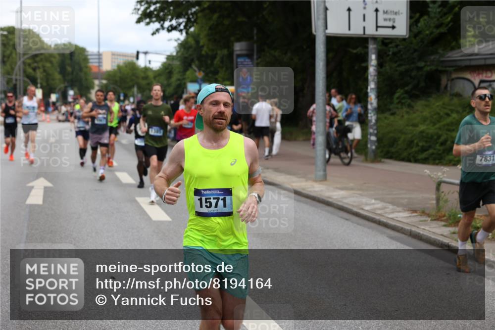 29.06.2025 - hella hamburg halbmarathon Yannick Fuchs http://msf.ph/oto/8194164 29.06.2025 10:31:31 20KM 1385, 1411, 1571, 2121, 3959, 4865, 5092, 5315, 5961, 6529, 7482, 7831, 8084, 8121, 8362, 9296, 9313, 10680, 10738, 11120, 11833, 13972, 16523, 17024, 17192, 17306, 17658, 17723, 18038, 18062, 18384, 18733, 18824 meine-sportfotos.de