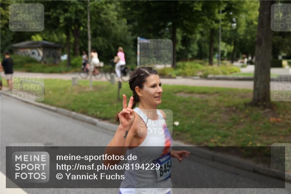 29.06.2025 - hella hamburg halbmarathon Yannick Fuchs http://msf.ph/oto/8194229 29.06.2025 10:44:09 20KM 1216, 1321, 2020, 2234, 2788, 3296, 3414, 3543, 3562, 3852, 3947, 4247, 4933, 5447, 5894, 5978, 6125, 6282, 7100, 7657, 8153, 8313, 8454, 8576, 8689, 8813, 8899, 8921, 9031, 9303, 9491, 9551, 9597, 9723, 10189, 10480, 11339, 11975, 12203, 12235, 12527, 12733, 13159, 13225, 13282, 13463, 13758, 13976, 14562, 14794, 14838, 15620, 15966, 16000, 16242, 16403, 16732, 16738, 16843, 16877, 16887, 17001, 17282, 17319, 18228, 18229, 18350, 18451, 18499, 18884 meine-sportfotos.de