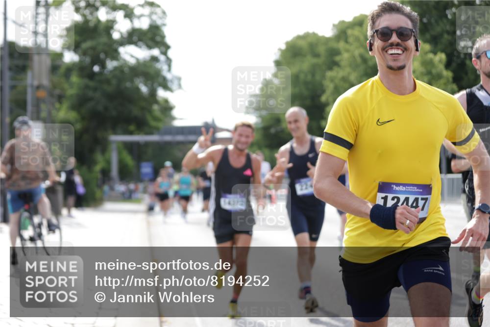 29.06.2025 - hella hamburg halbmarathon Jannik Wohlers http://msf.ph/oto/8194252 29.06.2025 09:46:15 Lombardsbrücke 1344, 1889, 2243, 4477, 4944, 5048, 5152, 6683, 7628, 8312, 10298, 10927, 10929, 11230, 11304, 11661, 12447, 12899, 12987, 13961, 14310, 14450, 15902, 16243, 16505, 16619, 16811, 16957, 17751, 18026, 18277, 18422 meine-sportfotos.de
