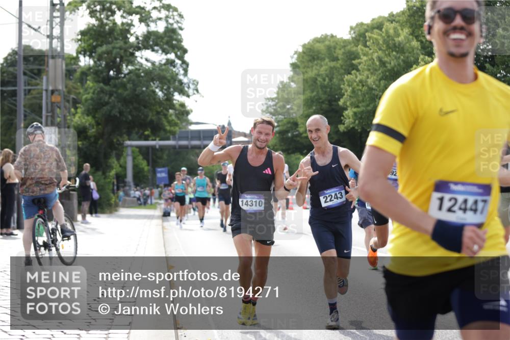 29.06.2025 - hella hamburg halbmarathon Jannik Wohlers http://msf.ph/oto/8194271 29.06.2025 09:46:16 Lombardsbrücke 1344, 1889, 2243, 4477, 4944, 5048, 5152, 6683, 7628, 8312, 10298, 10927, 10929, 11230, 11304, 11661, 12447, 12899, 12987, 13493, 13494, 13961, 14310, 14450, 15902, 16243, 16505, 16619, 16811, 16957, 17137, 17751, 18026, 18277, 18422, 18824 meine-sportfotos.de