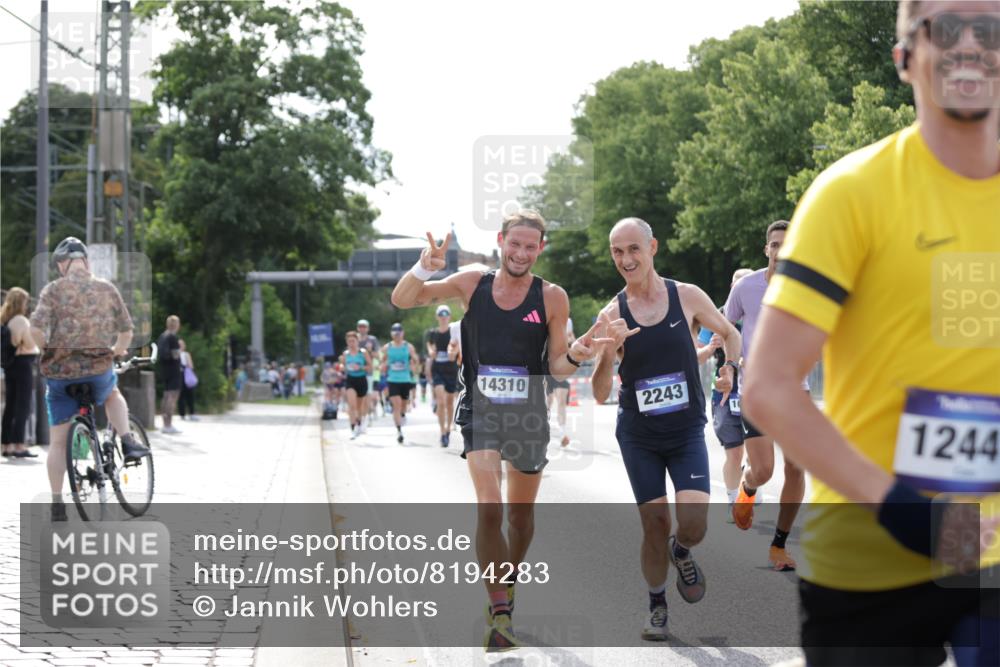 29.06.2025 - hella hamburg halbmarathon Jannik Wohlers http://msf.ph/oto/8194283 29.06.2025 09:46:16 Lombardsbrücke 1344, 1889, 2243, 4477, 4944, 5048, 5152, 6683, 7628, 8312, 10298, 10927, 10929, 11230, 11304, 11661, 12447, 12899, 12987, 13493, 13494, 13961, 14310, 14450, 15902, 16243, 16505, 16619, 16811, 16957, 17137, 17751, 18026, 18277, 18422, 18824 meine-sportfotos.de