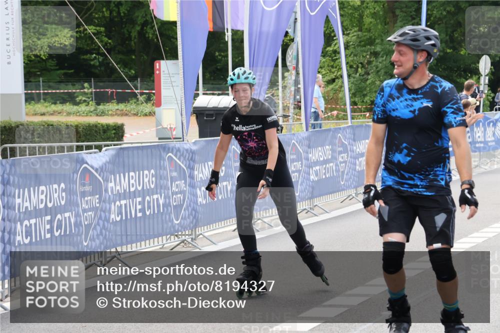 29.06.2025 - hella hamburg halbmarathon Strokosch-Dieckow http://msf.ph/oto/8194327 29.06.2025 09:38:10 Ziel 20059, 20061, 20317 meine-sportfotos.de