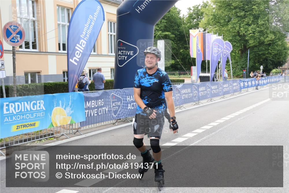 29.06.2025 - hella hamburg halbmarathon Strokosch-Dieckow http://msf.ph/oto/8194371 29.06.2025 09:38:11 Ziel 20059, 20061, 20317 meine-sportfotos.de