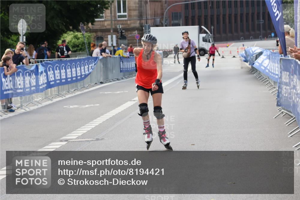 29.06.2025 - hella hamburg halbmarathon Strokosch-Dieckow http://msf.ph/oto/8194421 29.06.2025 09:38:18 Ziel 20298, 20317 meine-sportfotos.de