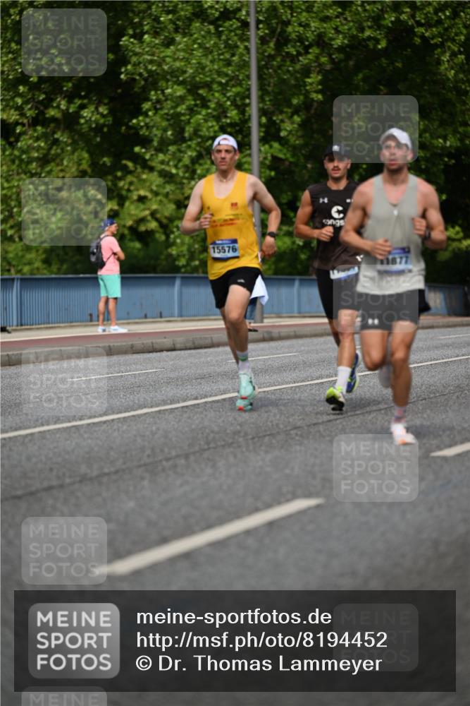 29.06.2025 - hella hamburg halbmarathon Dr. Thomas Lammeyer http://msf.ph/oto/8194452 29.06.2025 09:47:47 Kennedybrücke 1065, 2021, 2879, 3075, 3845, 3968, 4678, 7349, 8731, 9047, 10790 meine-sportfotos.de