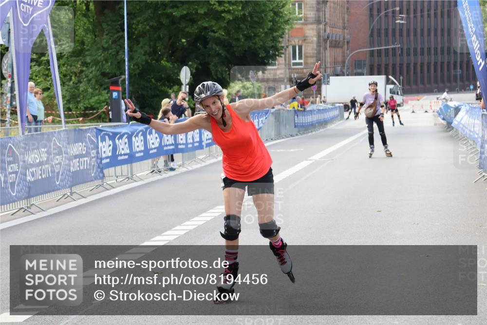 29.06.2025 - hella hamburg halbmarathon Strokosch-Dieckow http://msf.ph/oto/8194456 29.06.2025 09:38:20 Ziel 20298, 20317 meine-sportfotos.de
