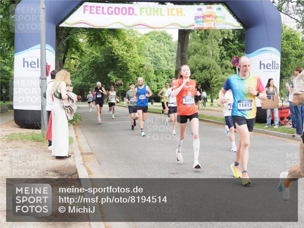 29.06.2025 - hella hamburg halbmarathon MichiJ http://msf.ph/oto/8194514 29.06.2025 10:20:21 Zwischen KM18-KM19 3201, 5826, 7481, 9381, 10017, 11413, 16508, 18235 meine-sportfotos.de