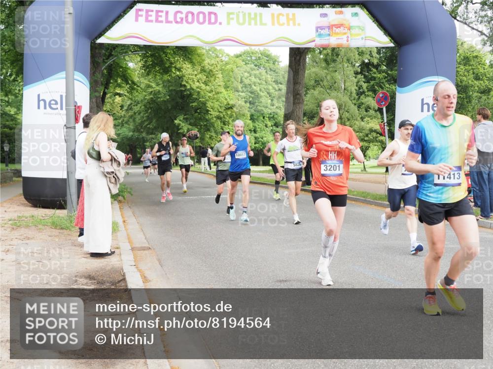 29.06.2025 - hella hamburg halbmarathon MichiJ http://msf.ph/oto/8194564 29.06.2025 10:20:21 Zwischen KM18-KM19 3201, 5826, 7481, 9381, 10017, 11413, 16508, 18235 meine-sportfotos.de