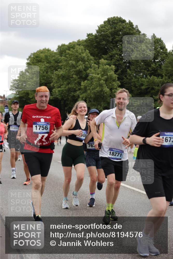 29.06.2025 - hella hamburg halbmarathon Jannik Wohlers http://msf.ph/oto/8194576 29.06.2025 11:13:56 Lombardsbrücke 1279, 1756, 1757, 2117, 2251, 2431, 2465, 2493, 3587, 3588, 3655, 3682, 3683, 3784, 3972, 4126, 4529, 5241, 5502, 5679, 5972, 5977, 6445, 6525, 6558, 7112, 7492, 7500, 7595, 7639, 7665, 7814, 8291, 8524, 8570, 8728, 8832, 8880, 9578, 9726, 9825, 9841, 9941, 9952, 10127, 10185, 10273, 10457, 11090, 11312, 11480, 11529, 11746, 11761, 11845, 12300, 12612, 12749, 13146, 13162, 13278, 13404, 13639, 13718, 13790, 13815, 13977, 14568, 17479, 17624 meine-sportfotos.de