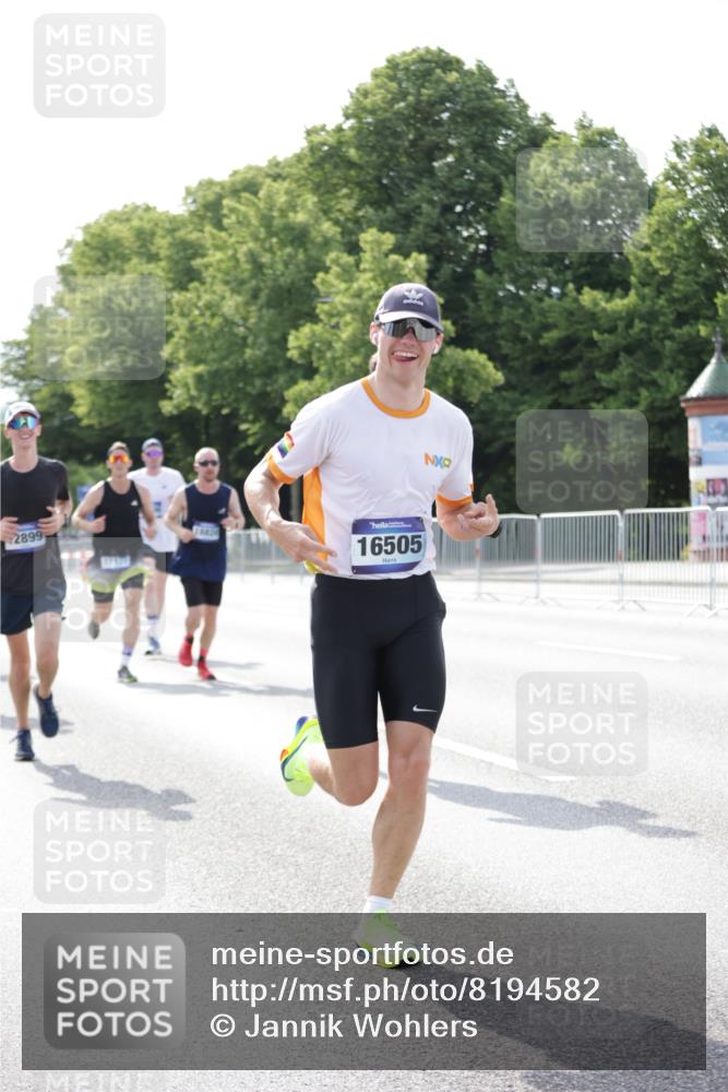 29.06.2025 - hella hamburg halbmarathon Jannik Wohlers http://msf.ph/oto/8194582 29.06.2025 09:46:20 Lombardsbrücke 1889, 2243, 4477, 4944, 5048, 5152, 5660, 6683, 7466, 7622, 7628, 8312, 10477, 10927, 11304, 11661, 12447, 12899, 13199, 13493, 13494, 13729, 13961, 14310, 14450, 15902, 16505, 16619, 16811, 16957, 17137, 17751, 18026, 18277, 18600, 18824 meine-sportfotos.de