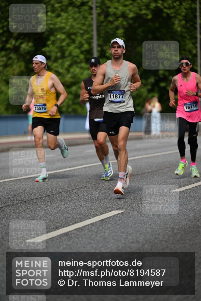 29.06.2025 - hella hamburg halbmarathon Dr. Thomas Lammeyer http://msf.ph/oto/8194587 29.06.2025 09:47:47 Kennedybrücke 1065, 2021, 2879, 3075, 3845, 3968, 4678, 7349, 8731, 9047, 10790 meine-sportfotos.de