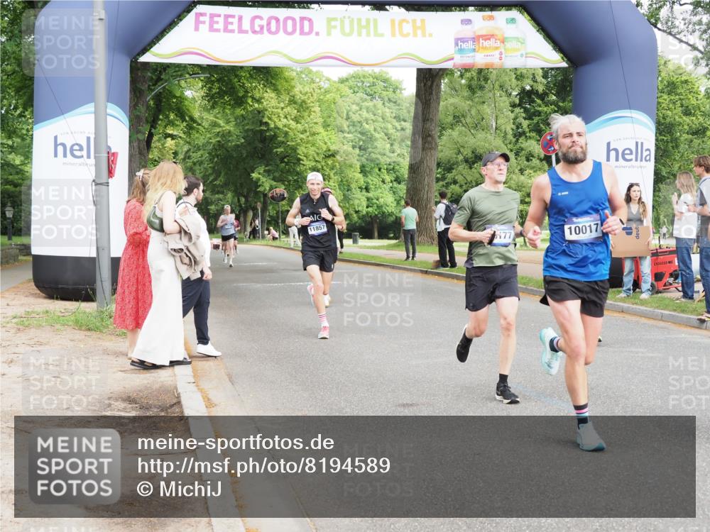 29.06.2025 - hella hamburg halbmarathon MichiJ http://msf.ph/oto/8194589 29.06.2025 10:20:23 Zwischen KM18-KM19 3201, 5826, 7481, 10017, 11413, 11857, 16508, 18177 meine-sportfotos.de